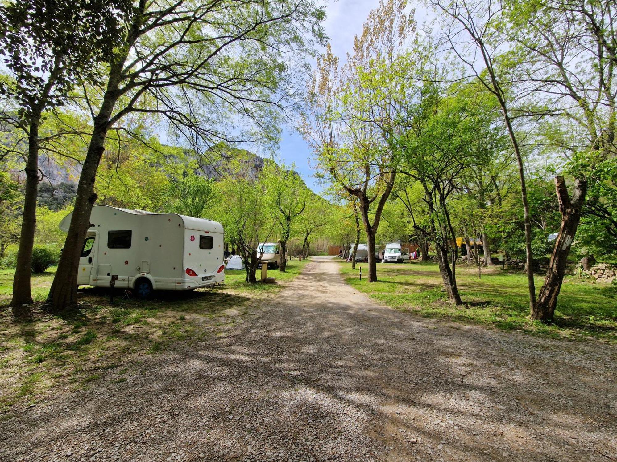 Camp Des Gorges - Camping Nature Vallon-Pont-dʼArc Екстериор снимка