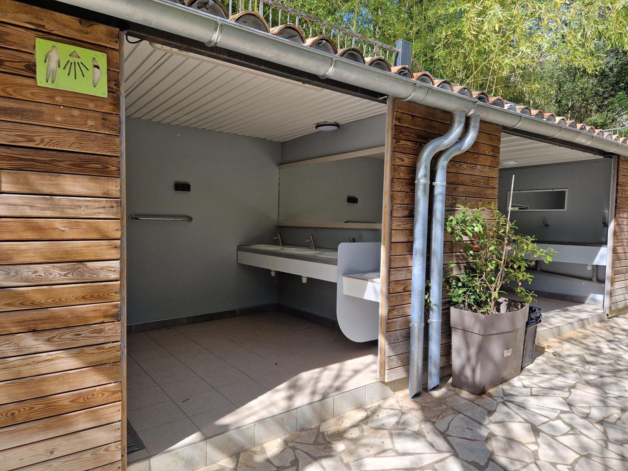 Camp Des Gorges - Camping Nature Vallon-Pont-dʼArc Екстериор снимка